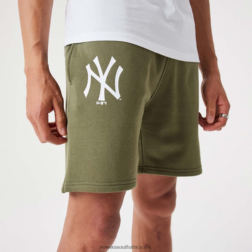 New York Yankees MLB League Essential Medium Green Shorts New Era TRBRBN2643