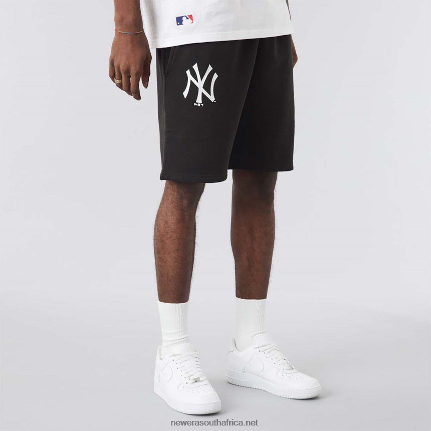 New York Yankees Seasonal Black Shorts New Era TRBRBN2636