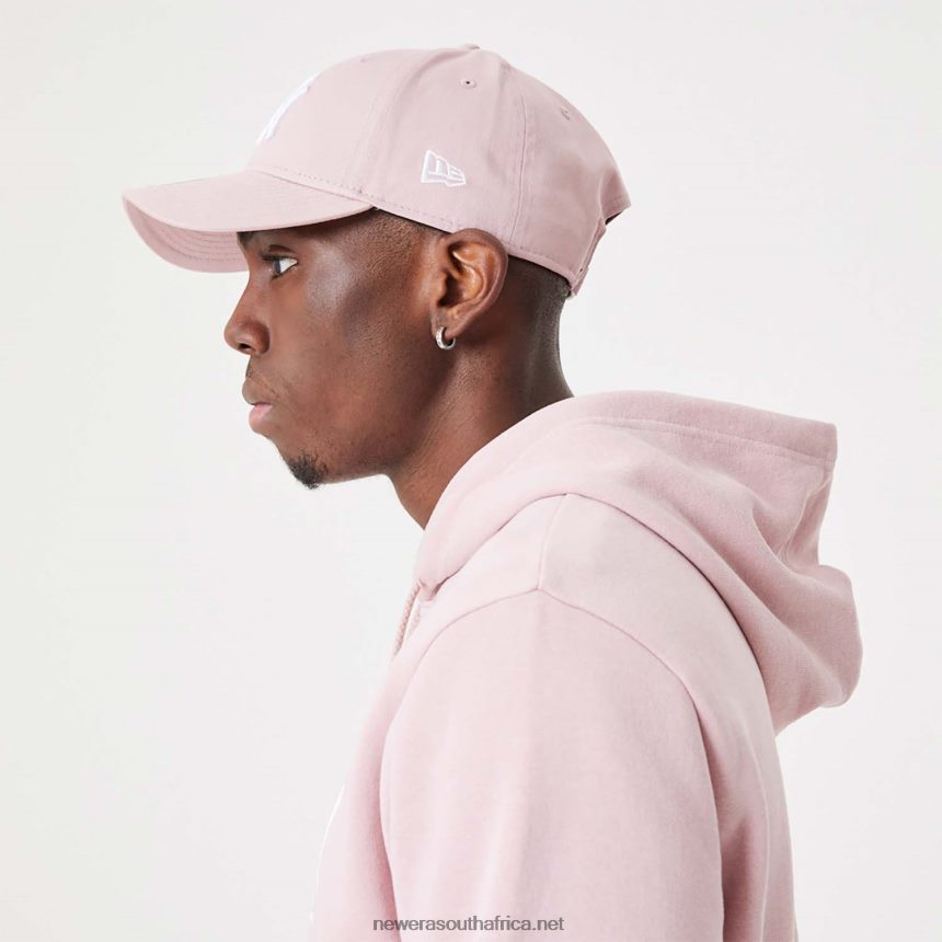 New York Yankees MLB League Essential Pastel Pink Pullover Hoodie New Era TRBRBN2805