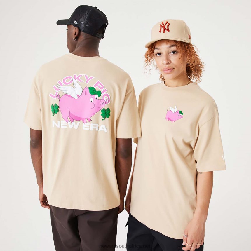 Lucky Pig Character Light Beige Oversized T-Shirt New Era TRBRBN3011