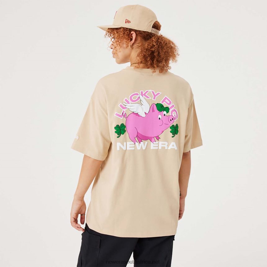 Lucky Pig Character Light Beige Oversized T-Shirt New Era TRBRBN3011