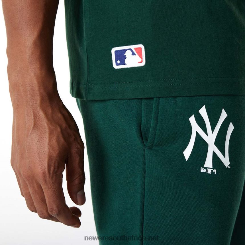 New York Yankees Essentials Oversized Dark Green T-Shirt New Era TRBRBN2917