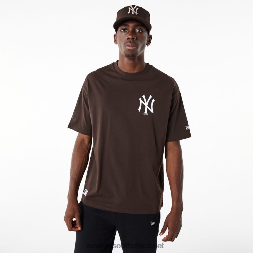 New York Yankees League Essential Brown Oversized T-Shirt New Era TRBRBN3125