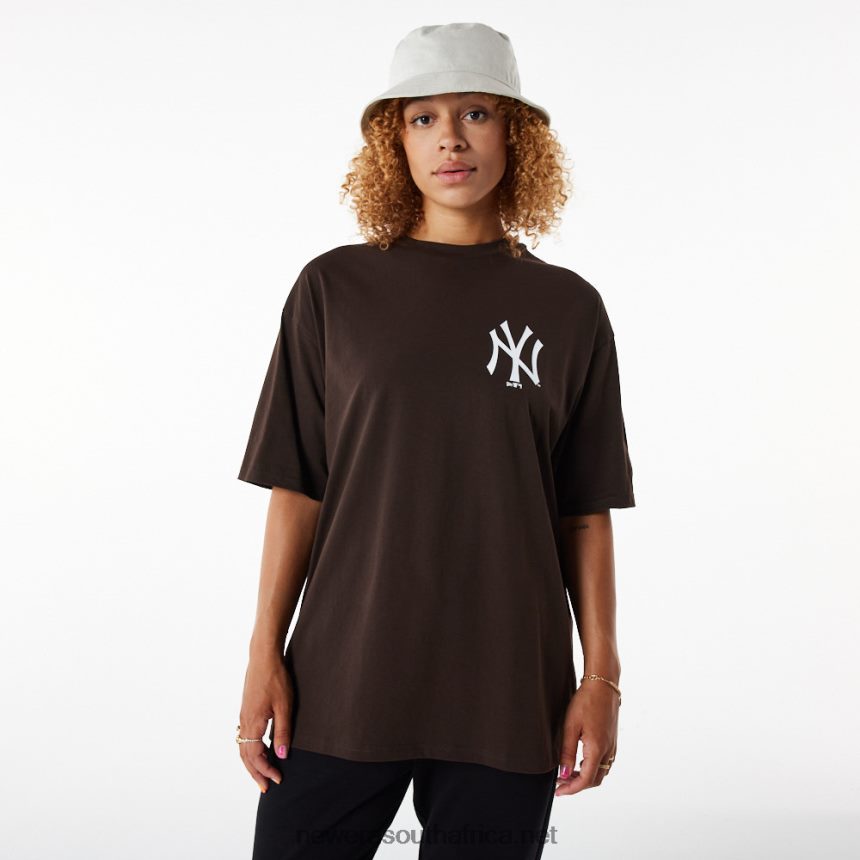 New York Yankees League Essential Brown Oversized T-Shirt New Era TRBRBN3125