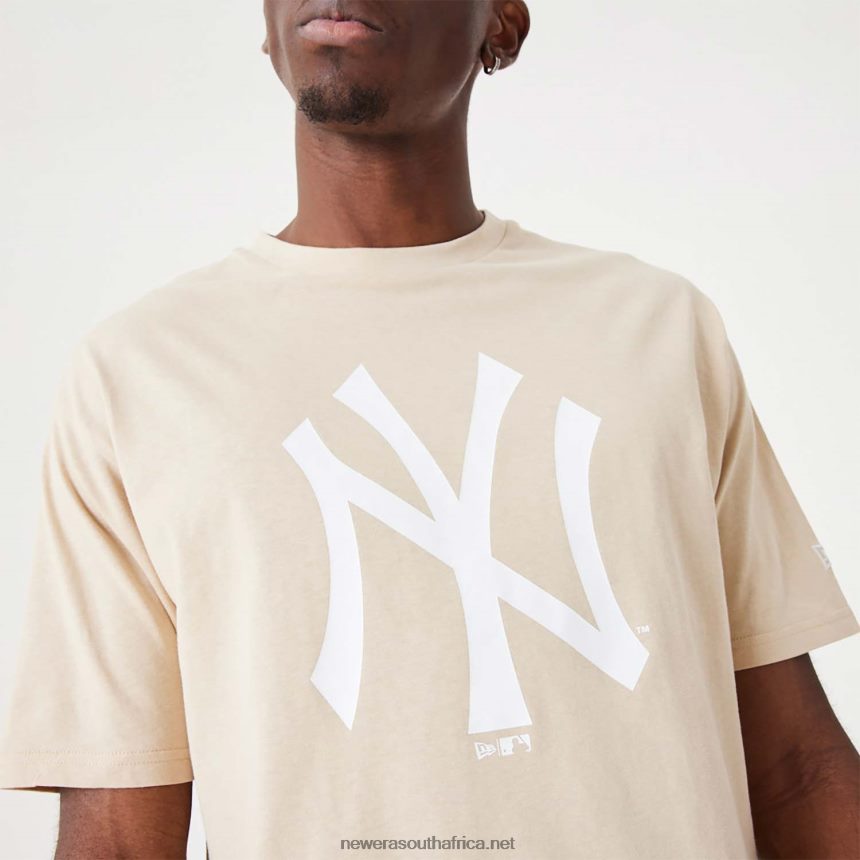 New York Yankees MLB League Essential Light Beige Oversized T-Shirt New Era TRBRBN3054