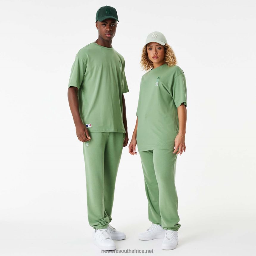 New York Yankees MLB Stacked Logo Green Oversized T-Shirt New Era TRBRBN2855