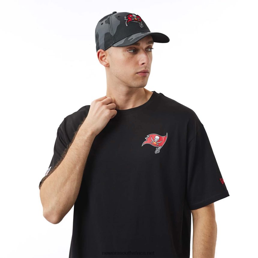 Tampa Bay Buccaneers NFL Logo Black Oversized T-Shirt New Era TRBRBN3156