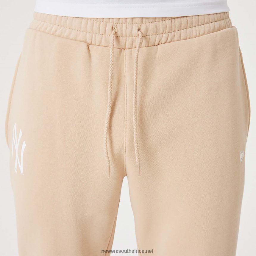 New York Yankees MLB League Essential Light Beige Joggers New Era TRBRBN2613
