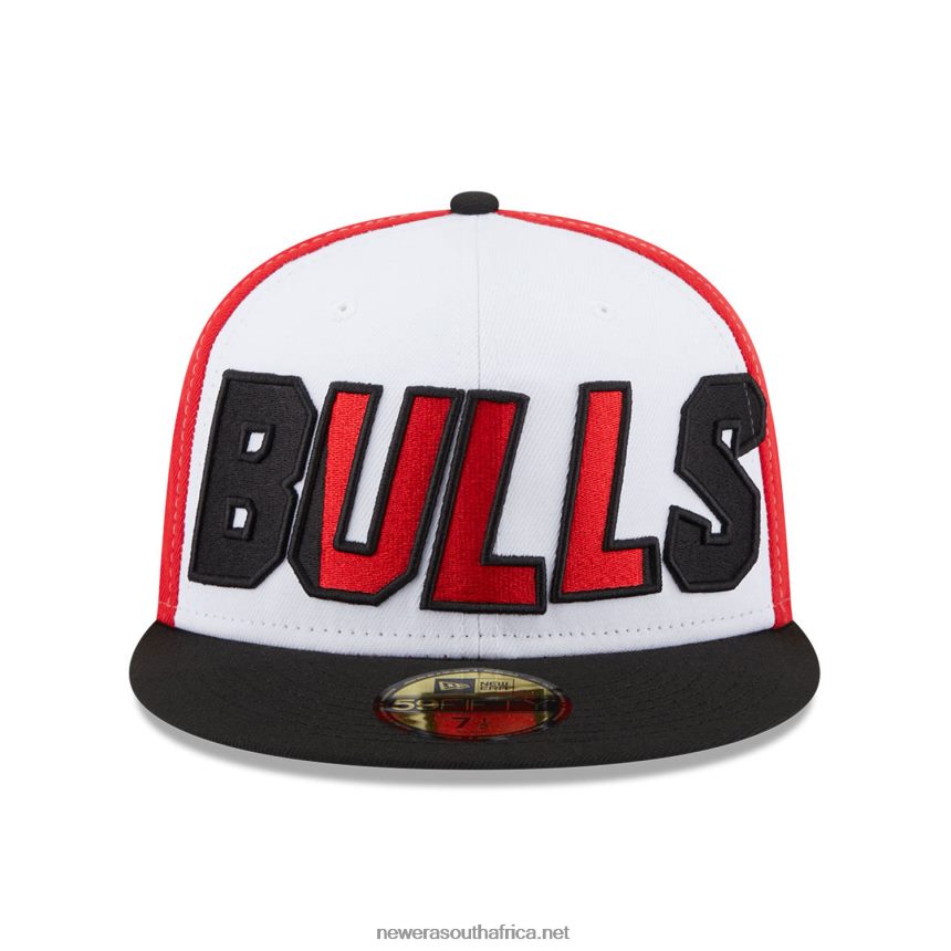 Chicago Bulls NBA Back Half Black 59FIFTY Fitted Cap New Era TRBRBN387