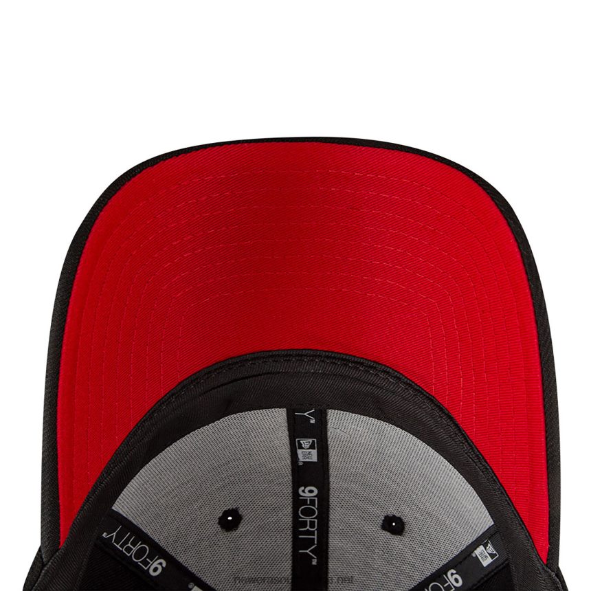 Chicago Bulls NBA x Marvel Spider-Man Black 9FORTY Adjustable Cap New Era TRBRBN1562