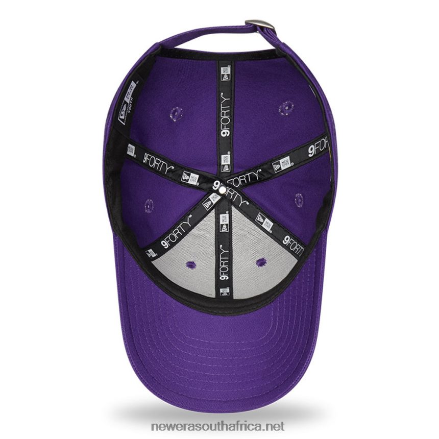 LA Lakers Team Logo Kids Purple 9FORTY Adjustable Cap New Era TRBRBN1572