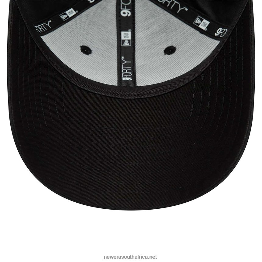 Manchester United FC Tonal Black 9FORTY Adjustable Cap New Era TRBRBN1780