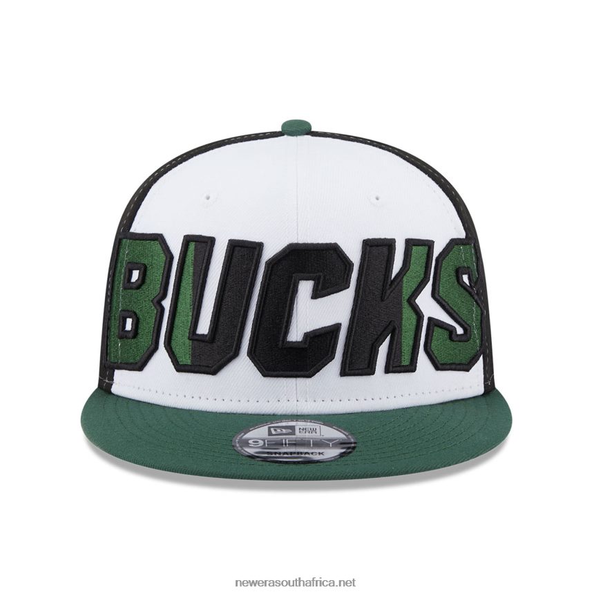 Milwaukee Bucks NBA Back Half Green 9FIFTY Snapback Cap New Era TRBRBN2049