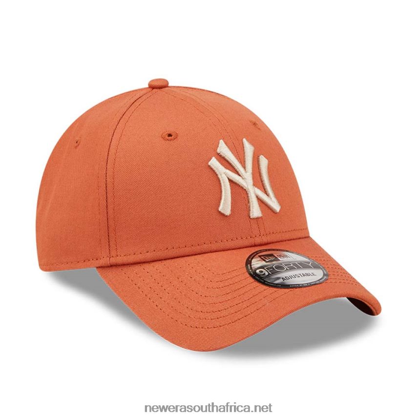 New York Yankees League Essential Peach 9FORTY Adjustable Cap New Era TRBRBN1632