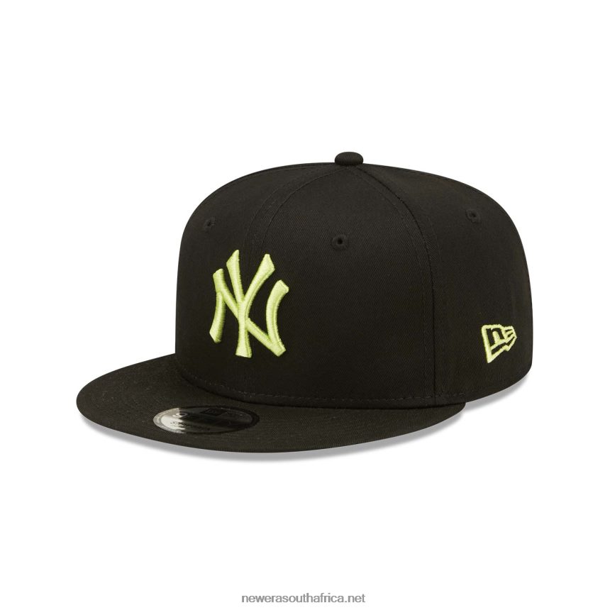 New York Yankees League Essentials Black 9FIFTY Snapback Cap New Era TRBRBN2063