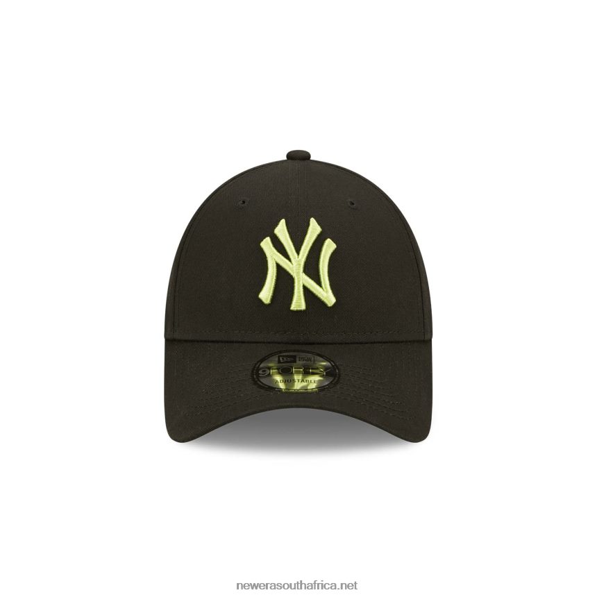 New York Yankees League Essentials Black 9FORTY Adjustable Cap New Era TRBRBN1517