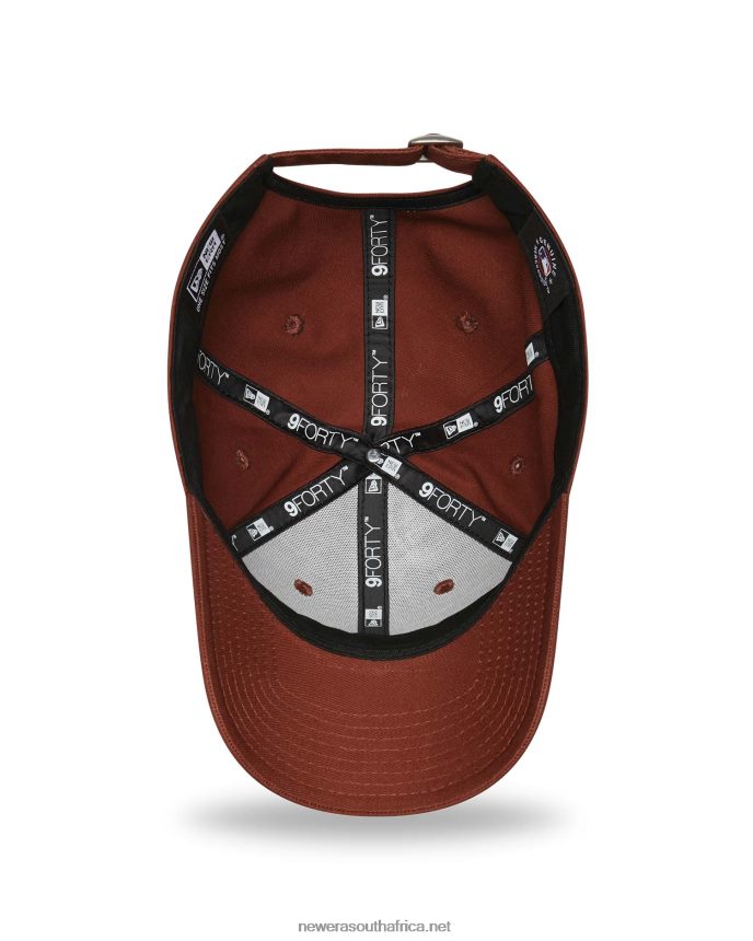 New York Yankees League Essentials Dark Brown 9FORTY Adjustable Cap New Era TRBRBN1535