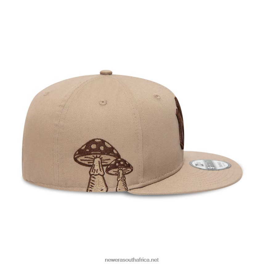 New York Yankees Mushroom Patch Light Brown 9FIFTY Snapback Cap New Era TRBRBN1839