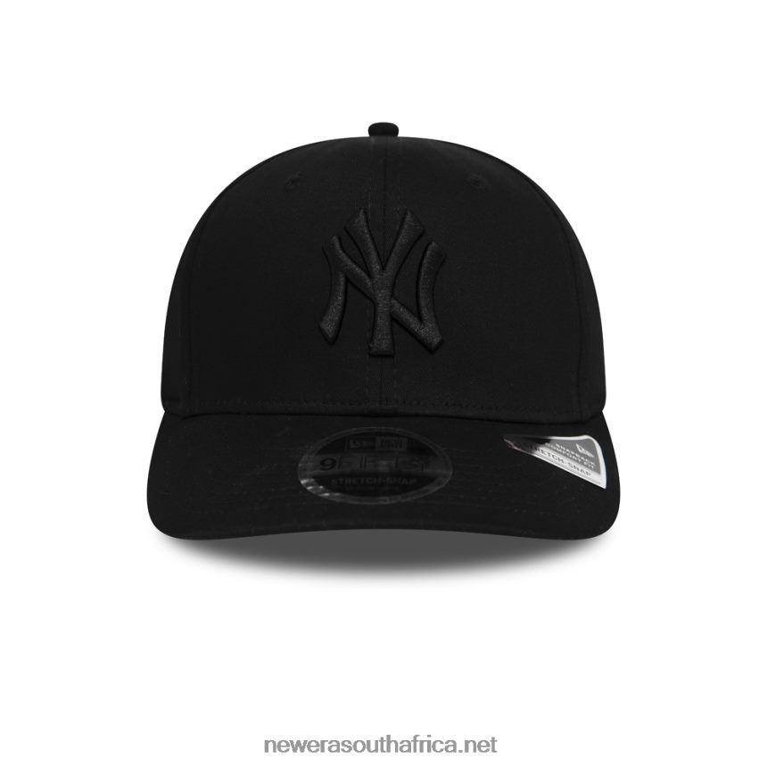 New York Yankees Tonal Black 9FIFTY Stretch Snap Cap New Era TRBRBN2143