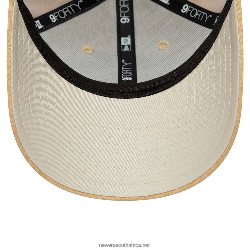 New York Yankees Tonal Jersey Light Beige 9FORTY Adjustable Cap New Era TRBRBN1557