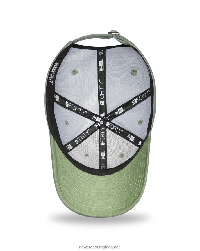 New York Yankees Womens Green 9FORTY Adjustable Cap New Era TRBRBN1685