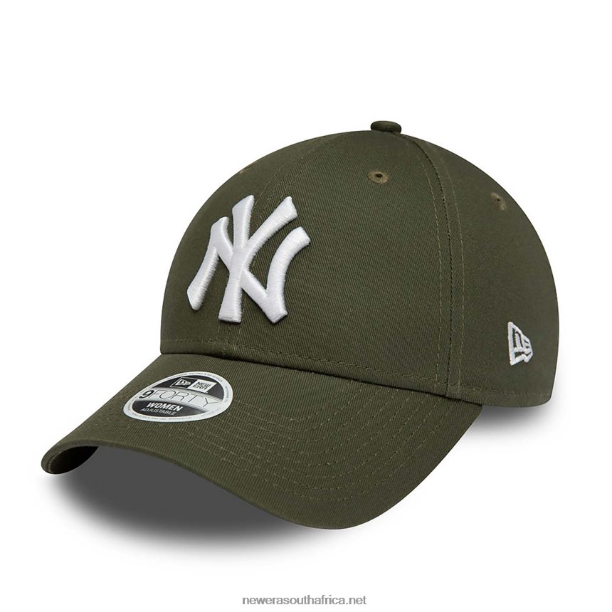 New York Yankees Womens League Essential Green 9FORTY Adjustable Cap New Era TRBRBN1663