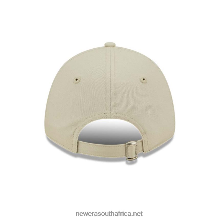 New York Yankees Womens League Essential Light Beige 9FORTY Adjustable Cap New Era TRBRBN1680
